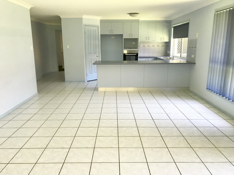 15 Cliff Close, Wakerley QLD 4154
