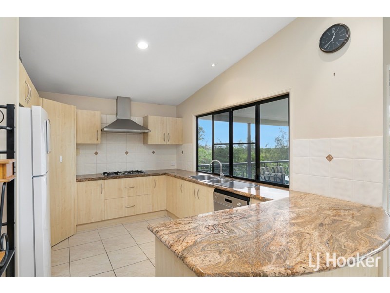 8 O’Connell Parade, Wellington Point QLD 4160