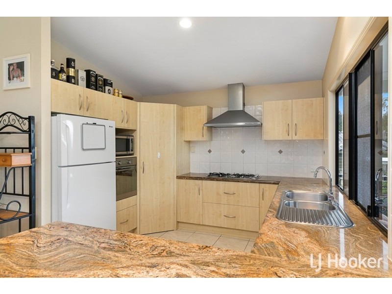 8 O’Connell Parade, Wellington Point QLD 4160