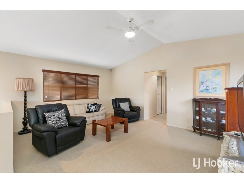 8 O’Connell Parade, Wellington Point QLD 4160