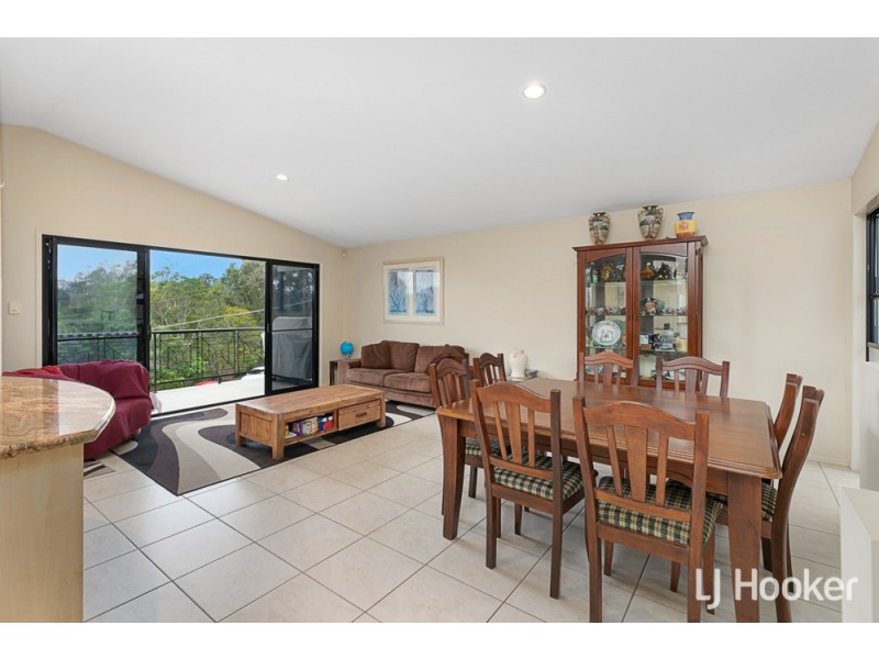 8 O’Connell Parade, Wellington Point QLD 4160