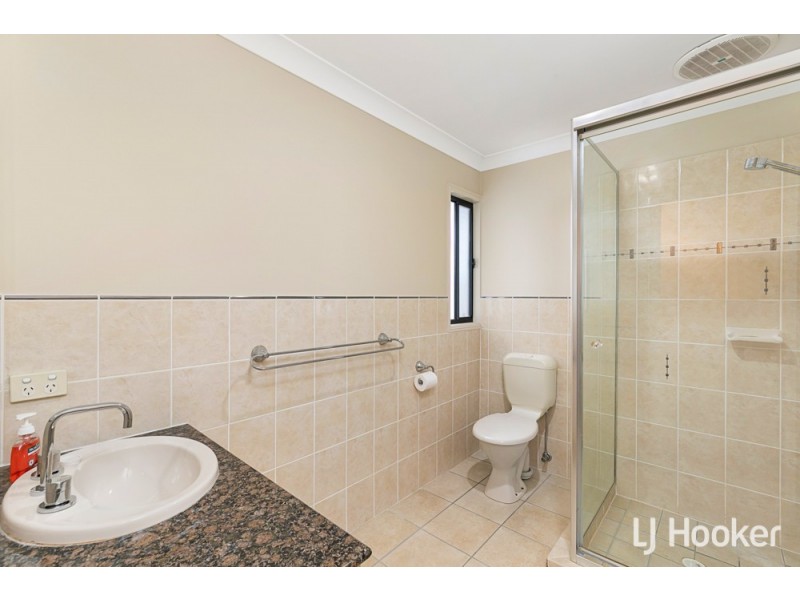8 O’Connell Parade, Wellington Point QLD 4160
