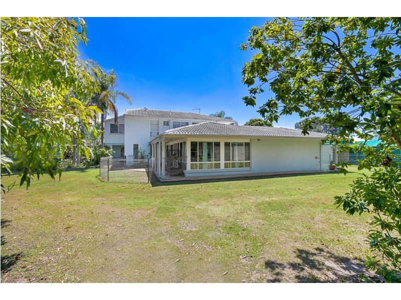 62 Whitehall Avenue, Birkdale QLD 4159