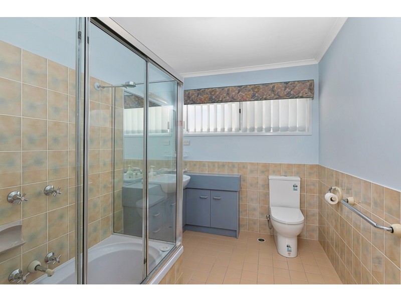 62 Whitehall Avenue, Birkdale QLD 4159