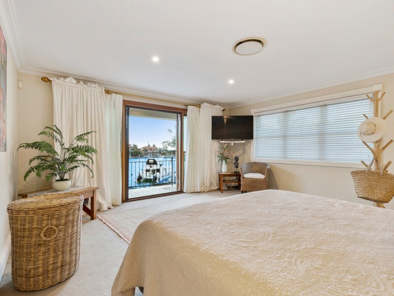 9 Seacrest Court, Raby Bay QLD 4163