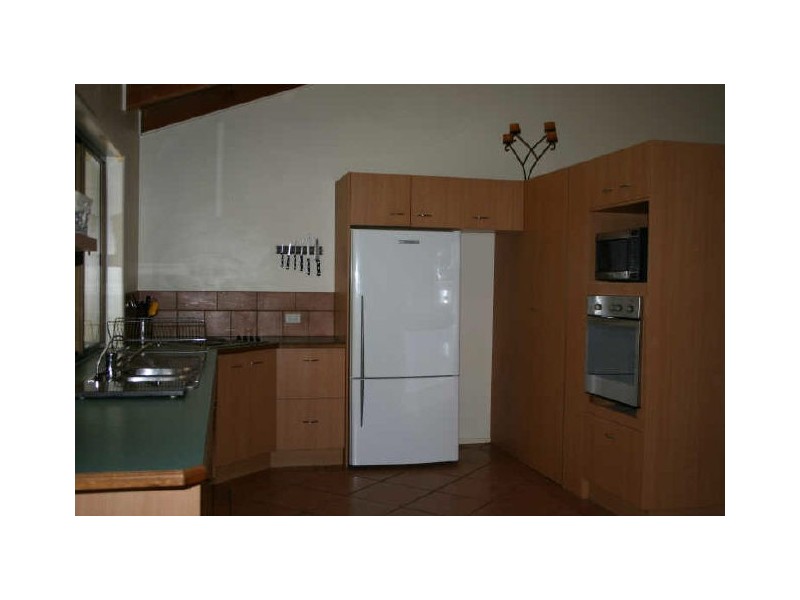 20 Sunningdale Drive, Redland Bay QLD 4165