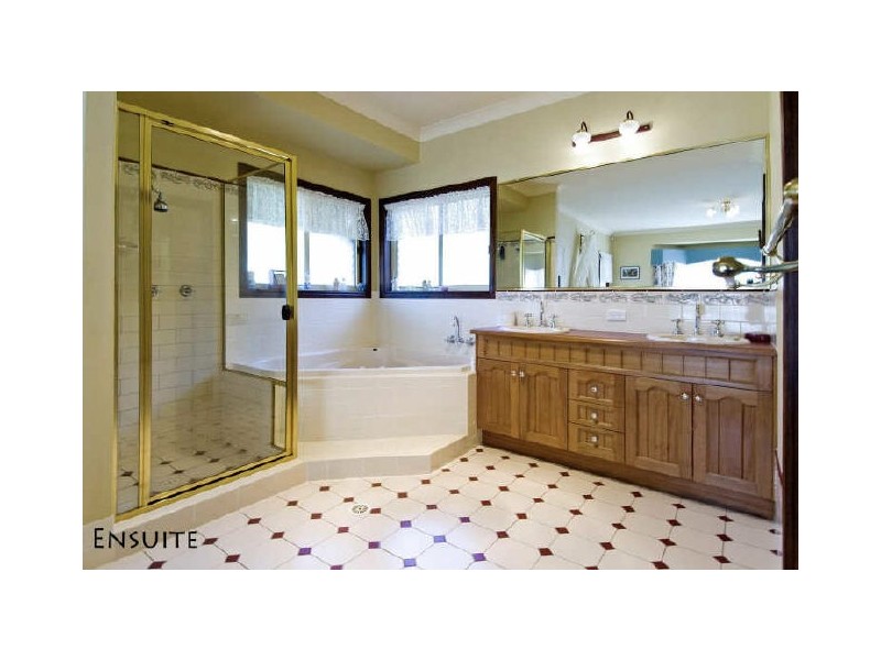 28 Elton Crescent, Capalaba QLD 4157