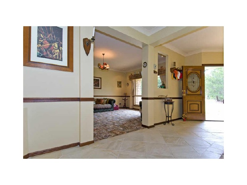 28 Elton Crescent, Capalaba QLD 4157