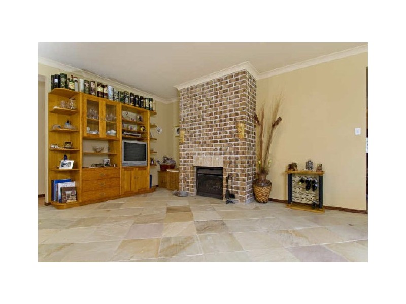 28 Elton Crescent, Capalaba QLD 4157