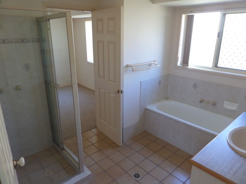 14 Roger Court, Redland Bay QLD 4165