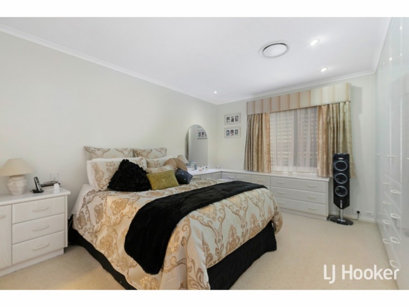 2 Julie Terrace, Ormiston QLD 4160