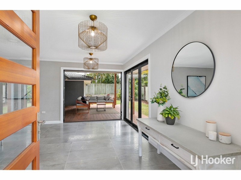 12 Riverton Drive, Wellington Point QLD 4160