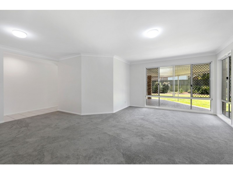 93 Creek Road, Birkdale QLD 4159