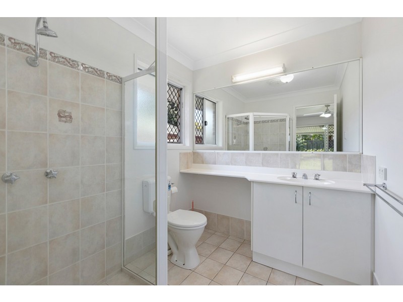 93 Creek Road, Birkdale QLD 4159