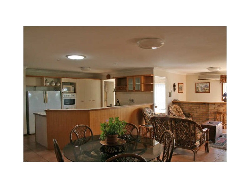 3 Viewfield Street, Redland Bay QLD 4165