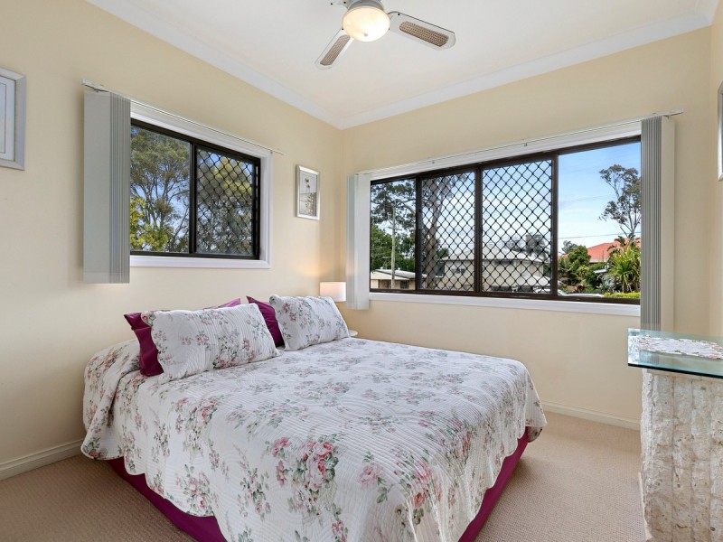 56 Wanda Road, Upper Mount Gravatt QLD 4122