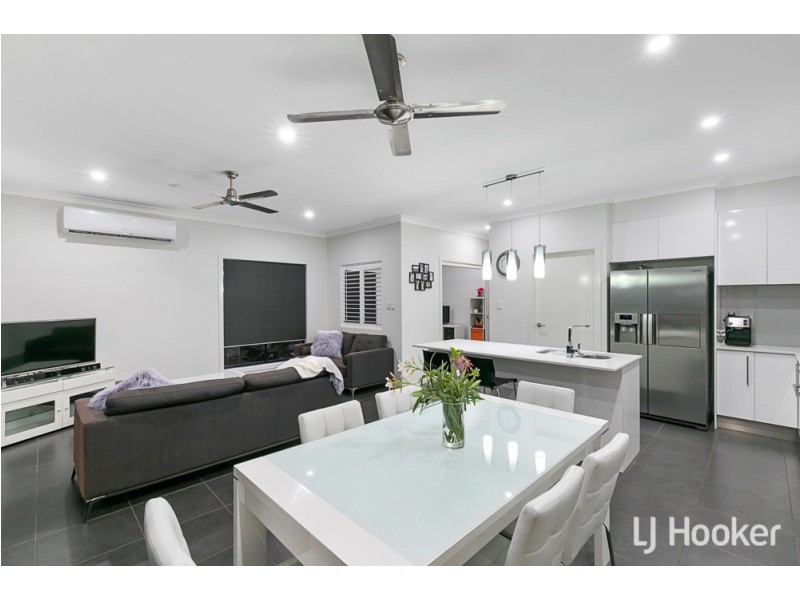 8A Russell Street, Cleveland QLD 4163