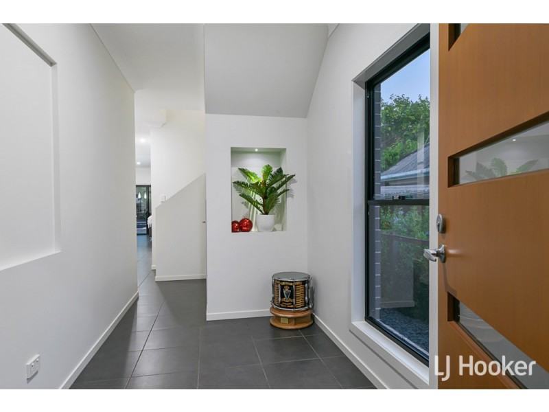 8A Russell Street, Cleveland QLD 4163