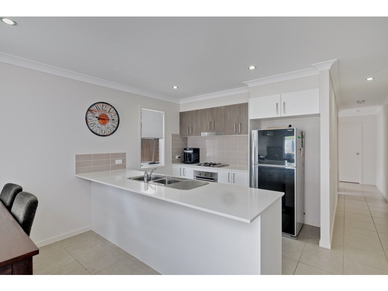 11A Jason Street, Cleveland QLD 4163