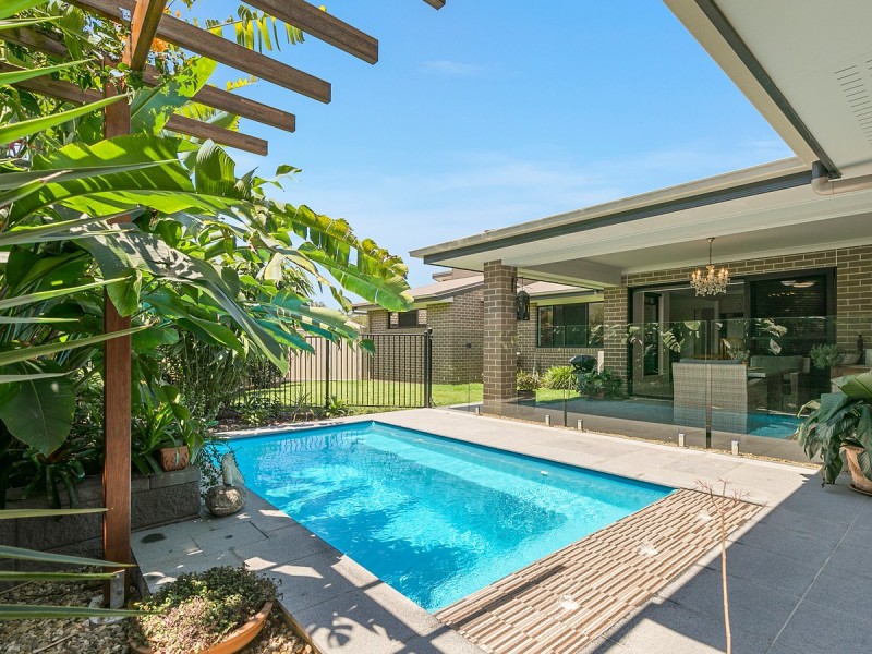 5 Selwyn Close, Victoria Point QLD 4165