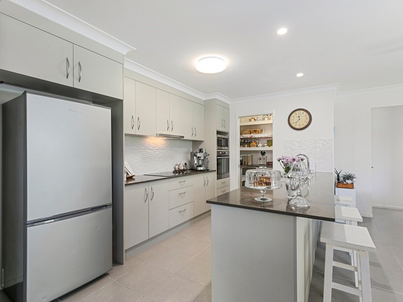 5 Selwyn Close, Victoria Point QLD 4165