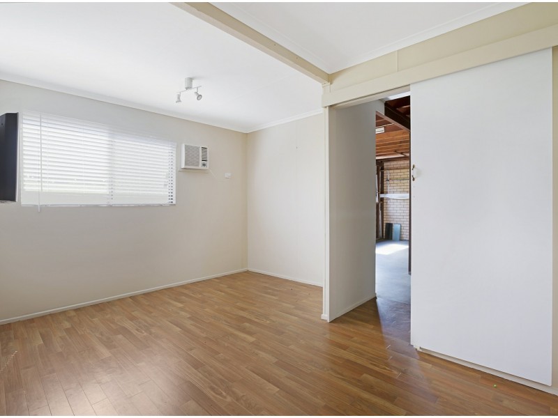 16 Dean Road, Alexandra Hills QLD 4161