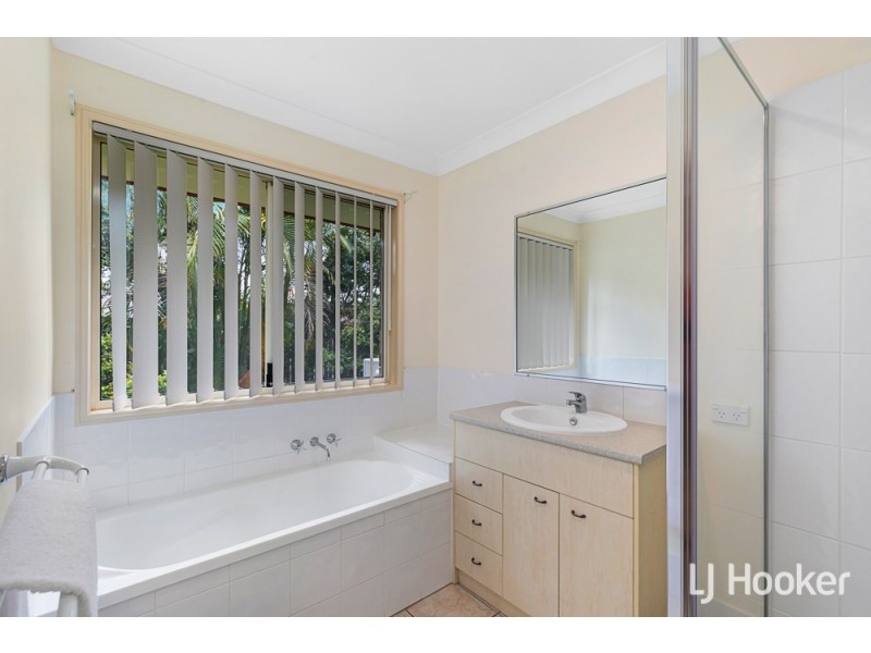 3 Horizon Place, Redland Bay QLD 4165