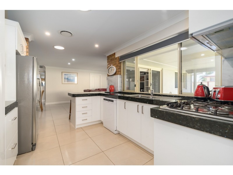 2 Bergan Place, Cleveland QLD 4163