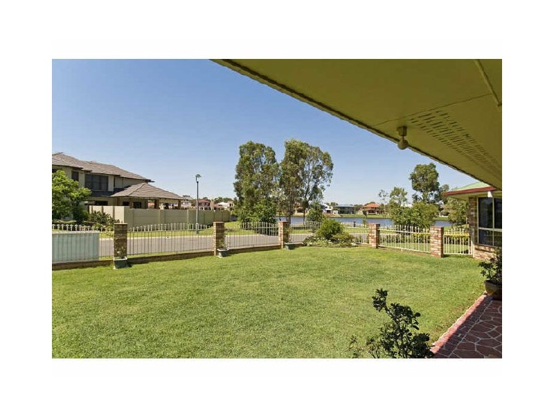 1 Helena Street, Wellington Point QLD 4160