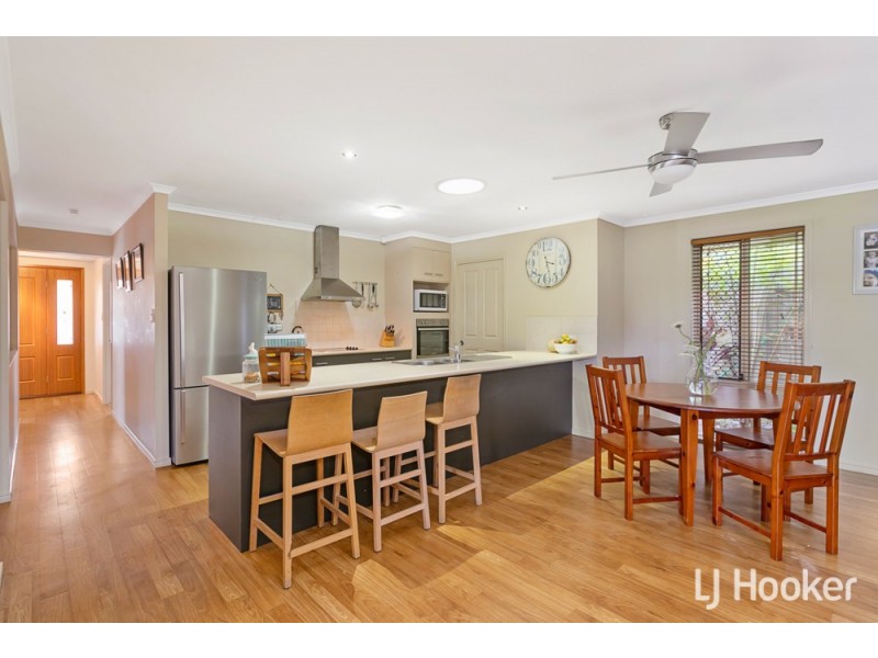 33 Aquila Street, Redland Bay QLD 4165