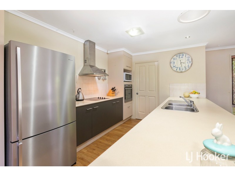 33 Aquila Street, Redland Bay QLD 4165
