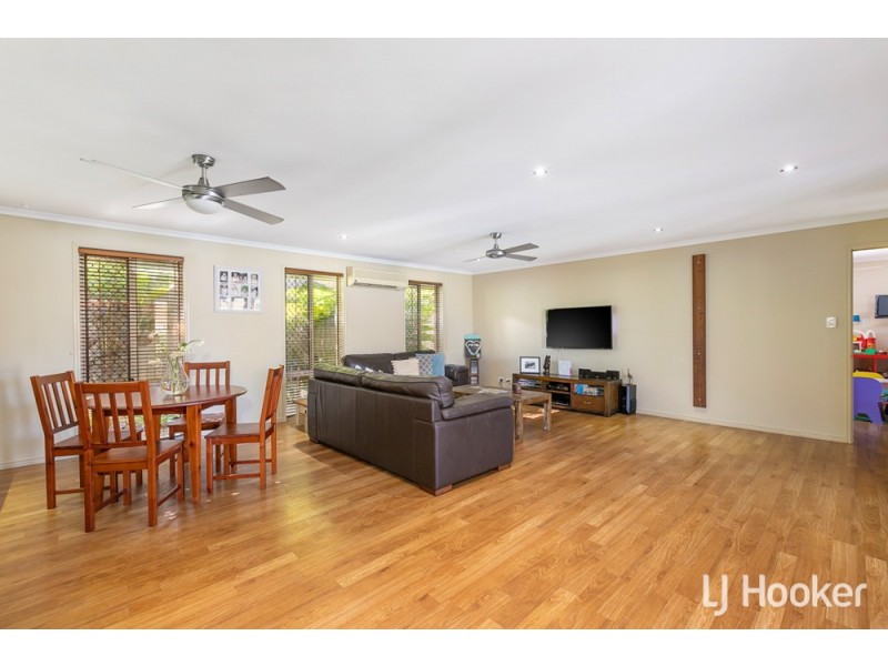 33 Aquila Street, Redland Bay QLD 4165
