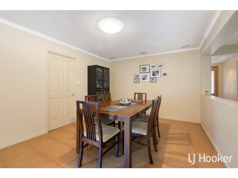 33 Aquila Street, Redland Bay QLD 4165