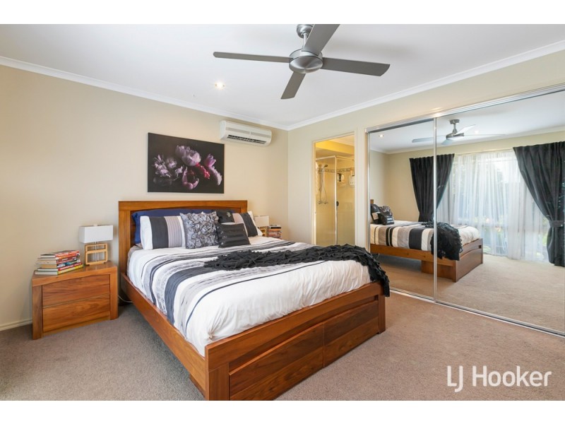 33 Aquila Street, Redland Bay QLD 4165