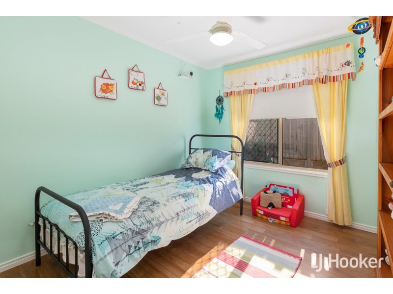 33 Aquila Street, Redland Bay QLD 4165