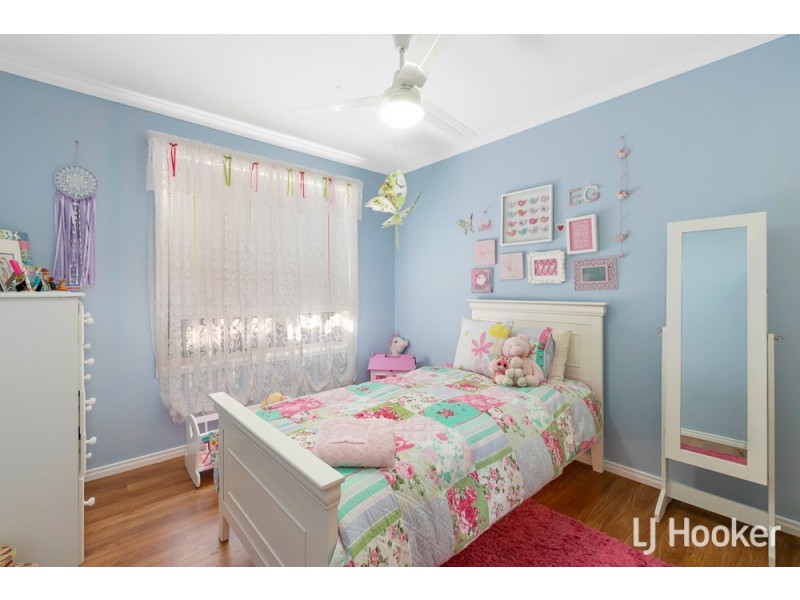 33 Aquila Street, Redland Bay QLD 4165