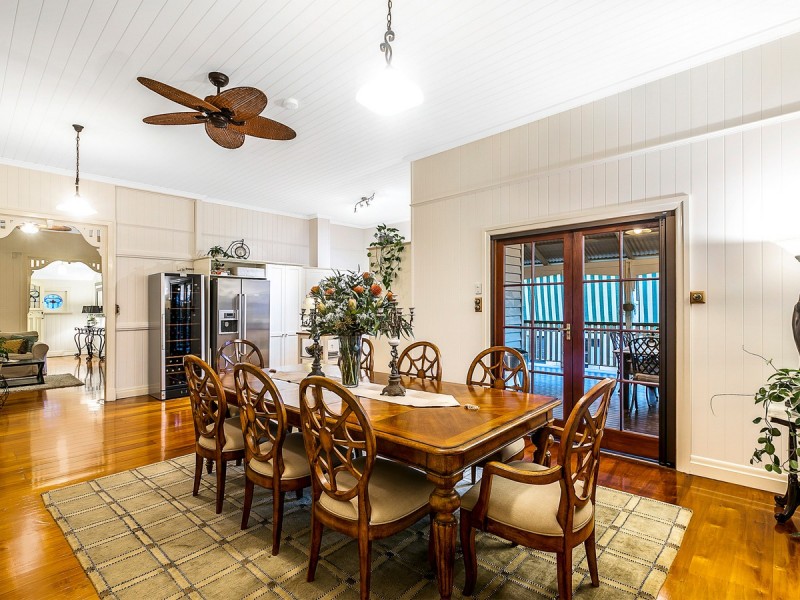 72 Brentnall Street, Norman Park QLD 4170