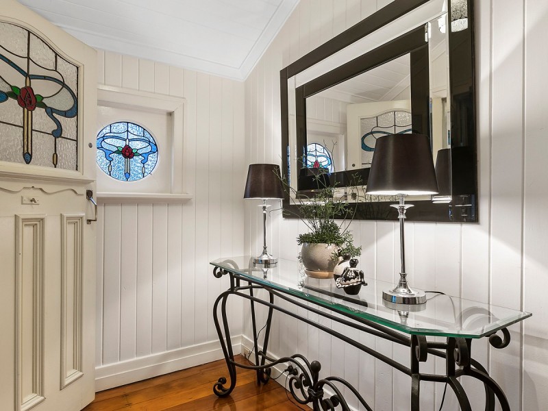 72 Brentnall Street, Norman Park QLD 4170