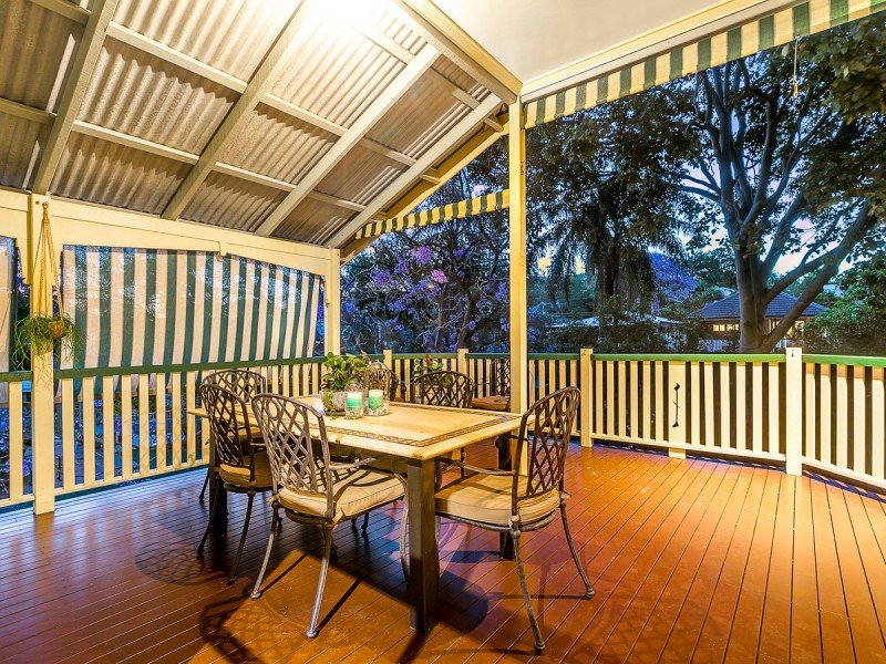 72 Brentnall Street, Norman Park QLD 4170