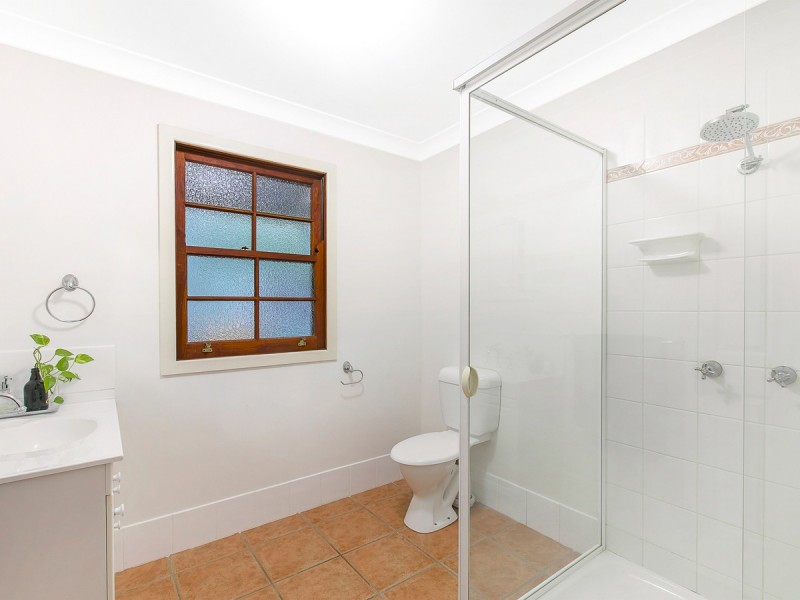 72 Brentnall Street, Norman Park QLD 4170