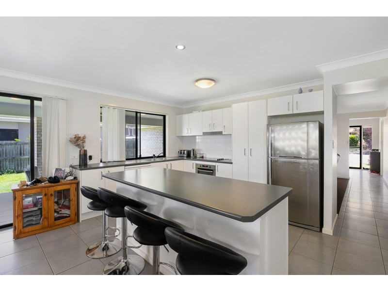33 Byng Road, Birkdale QLD 4159