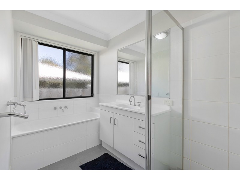 33 Byng Road, Birkdale QLD 4159