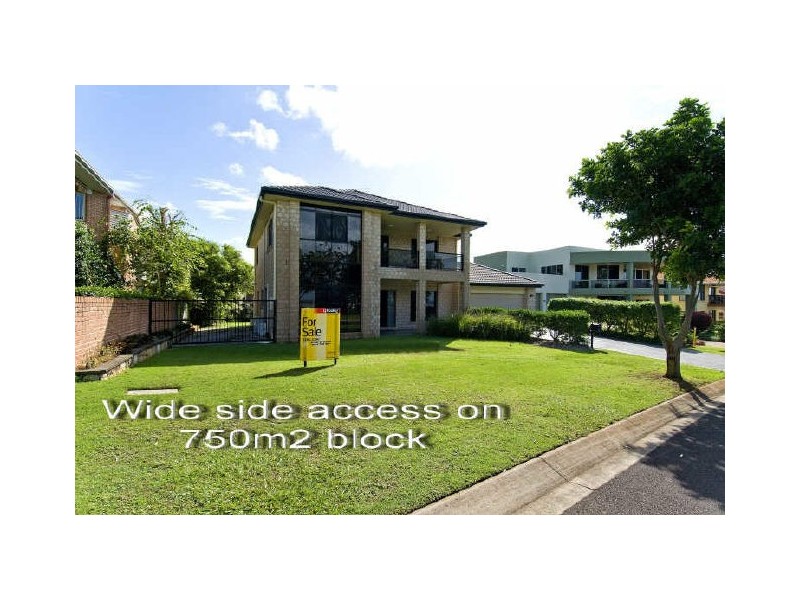 13 The Boulevard, Redland Bay QLD 4165