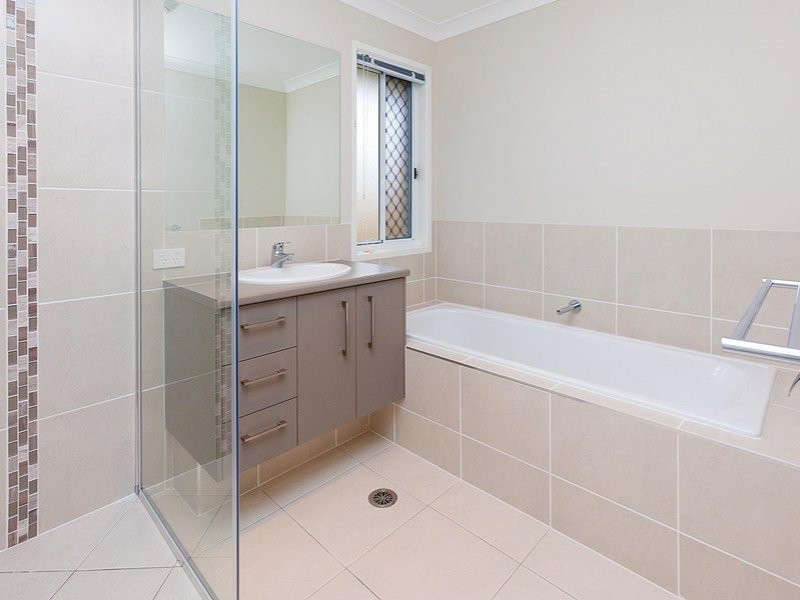 64 Carinyan Drive, Birkdale QLD 4159