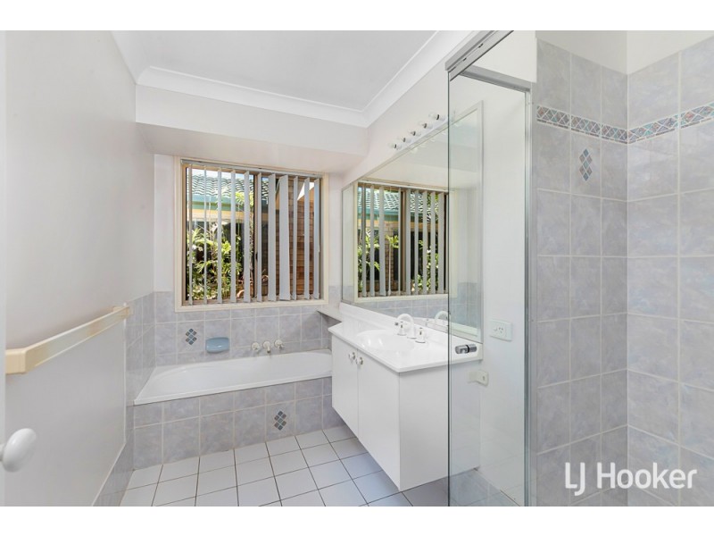 93 Barron Road, Birkdale QLD 4159