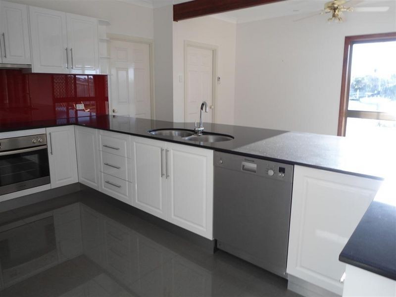 11 Voyagers Court, Cleveland QLD 4163