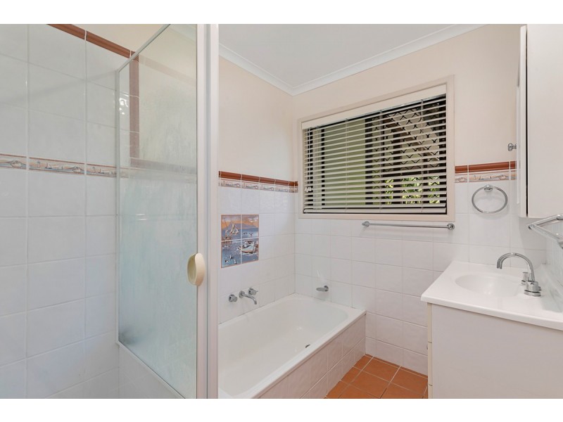 6 Ruth Street, Birkdale QLD 4159