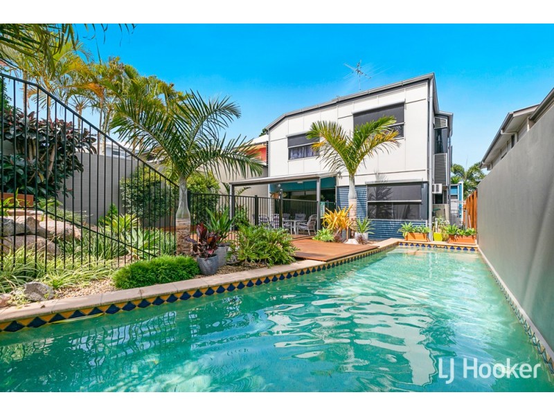 18 Cleveland Terrace, Ormiston QLD 4160