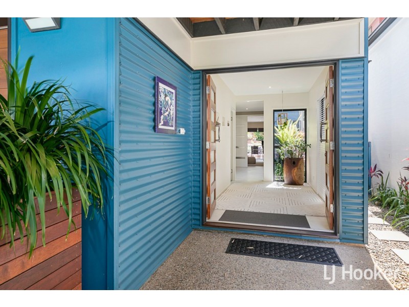 18 Cleveland Terrace, Ormiston QLD 4160