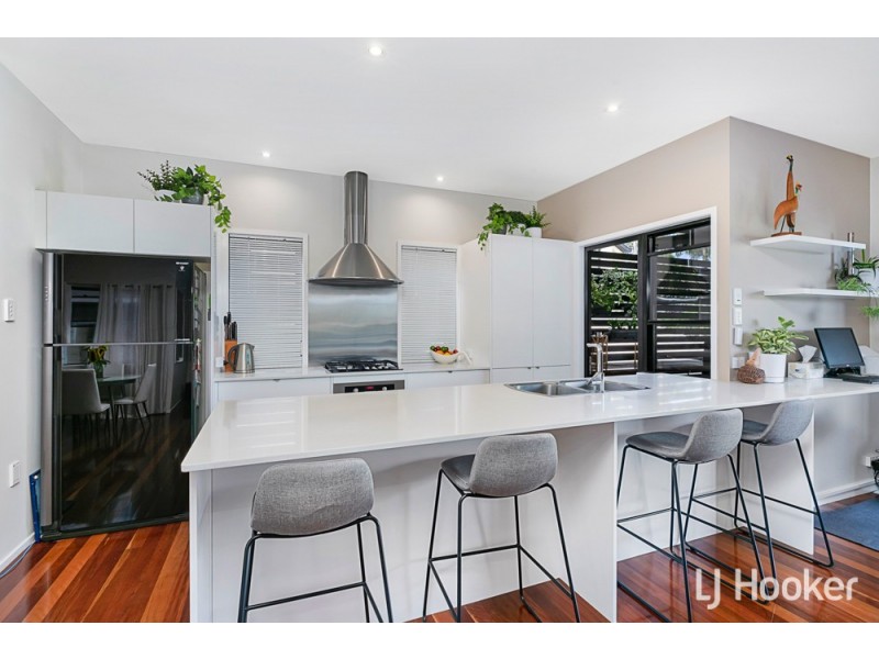 18 Cleveland Terrace, Ormiston QLD 4160